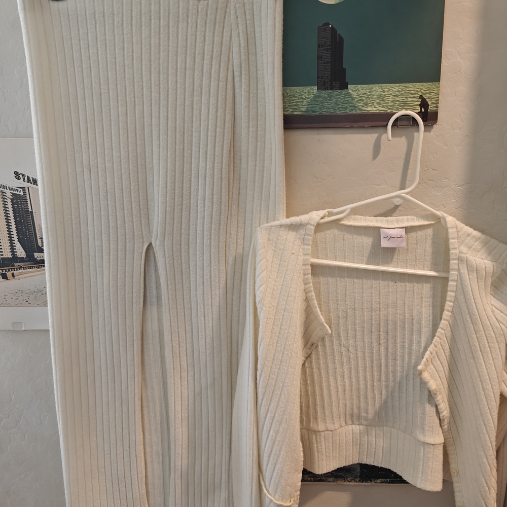 White Ribbed Knit Set